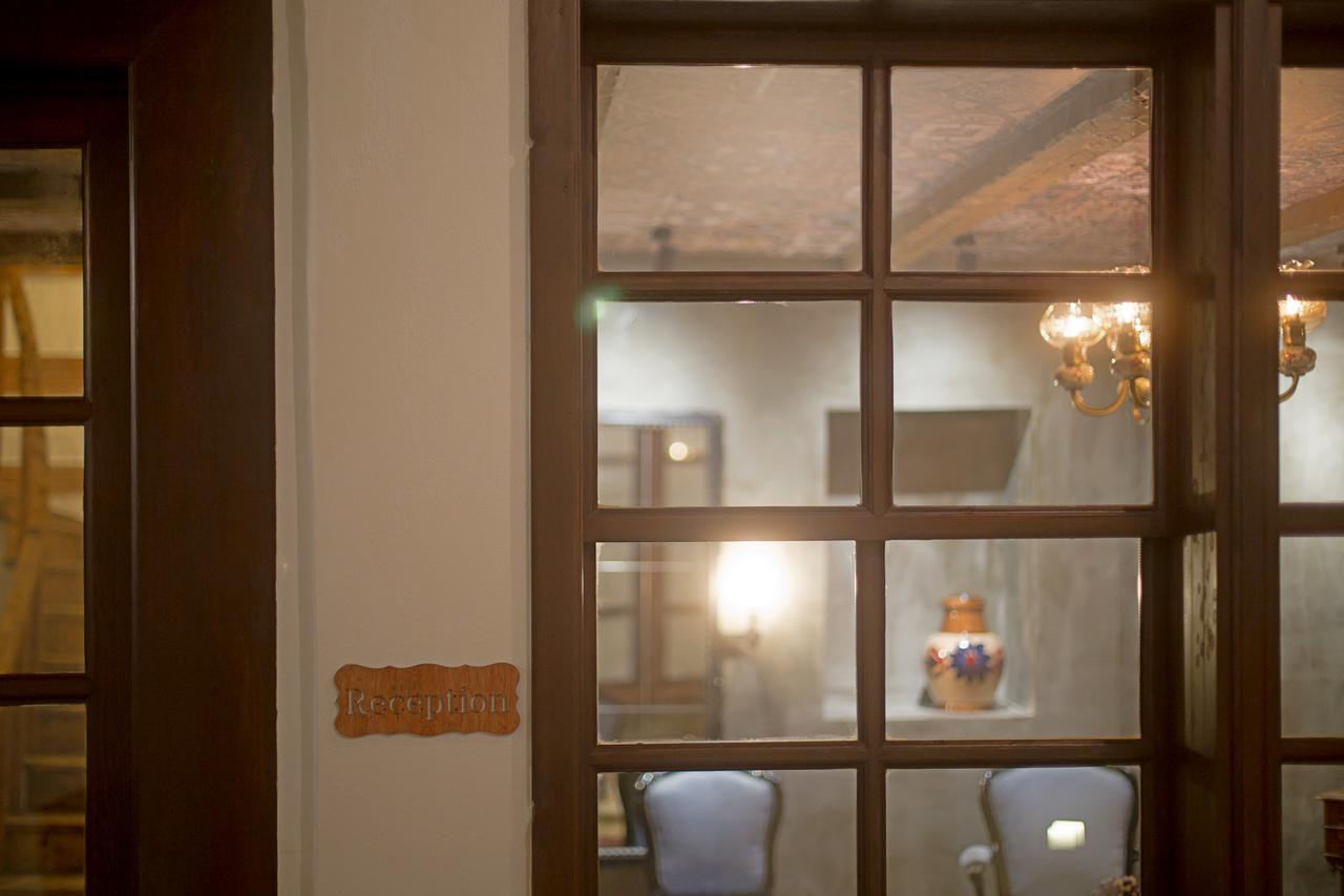 Hani I Pazarit Boutique Hotel Корча Экстерьер фото