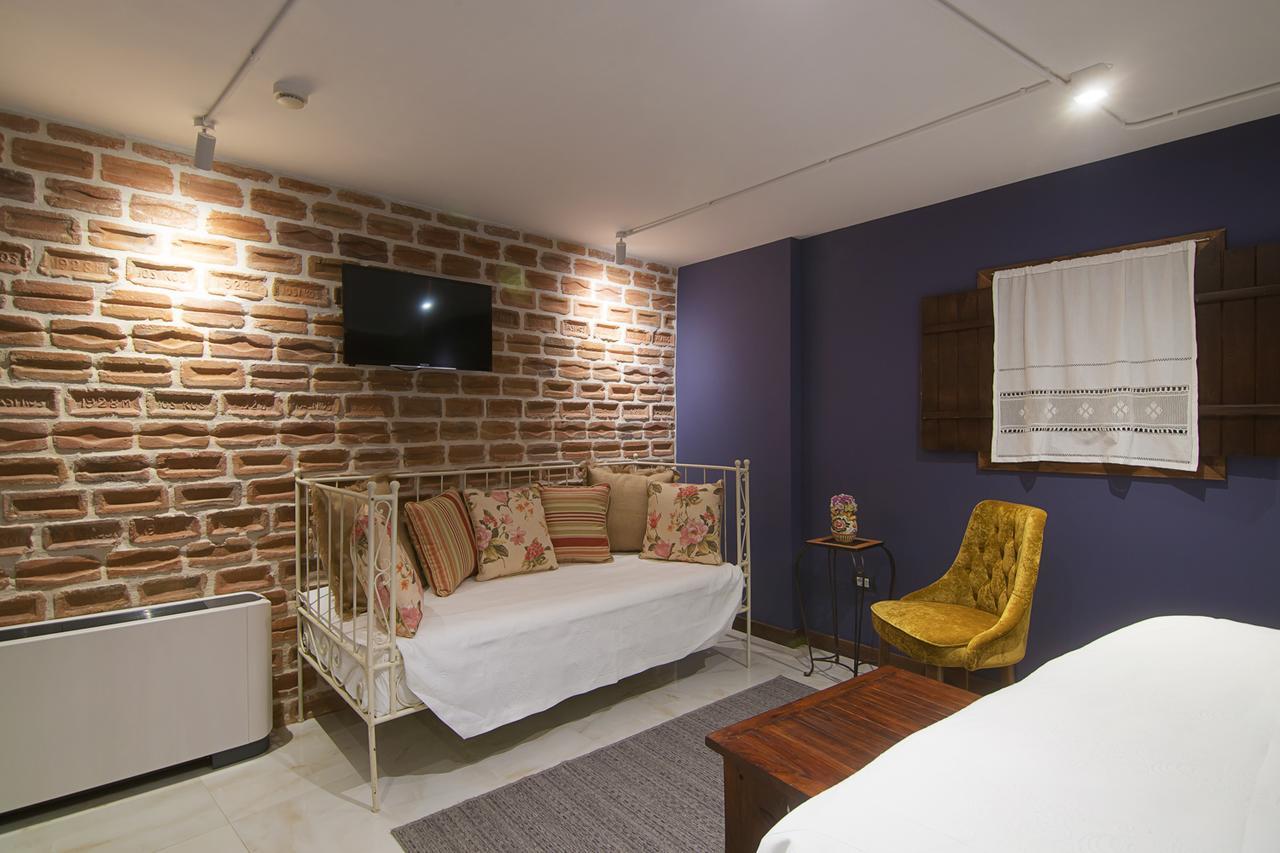 Hani I Pazarit Boutique Hotel Корча Экстерьер фото