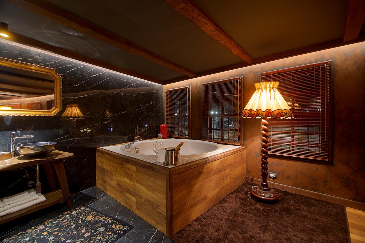 Hani I Pazarit Boutique Hotel Корча Экстерьер фото