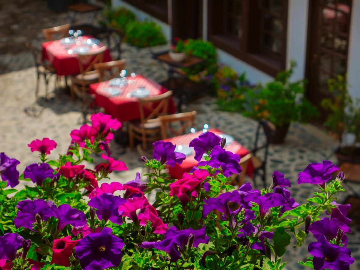 Hani I Pazarit Boutique Hotel Корча Экстерьер фото